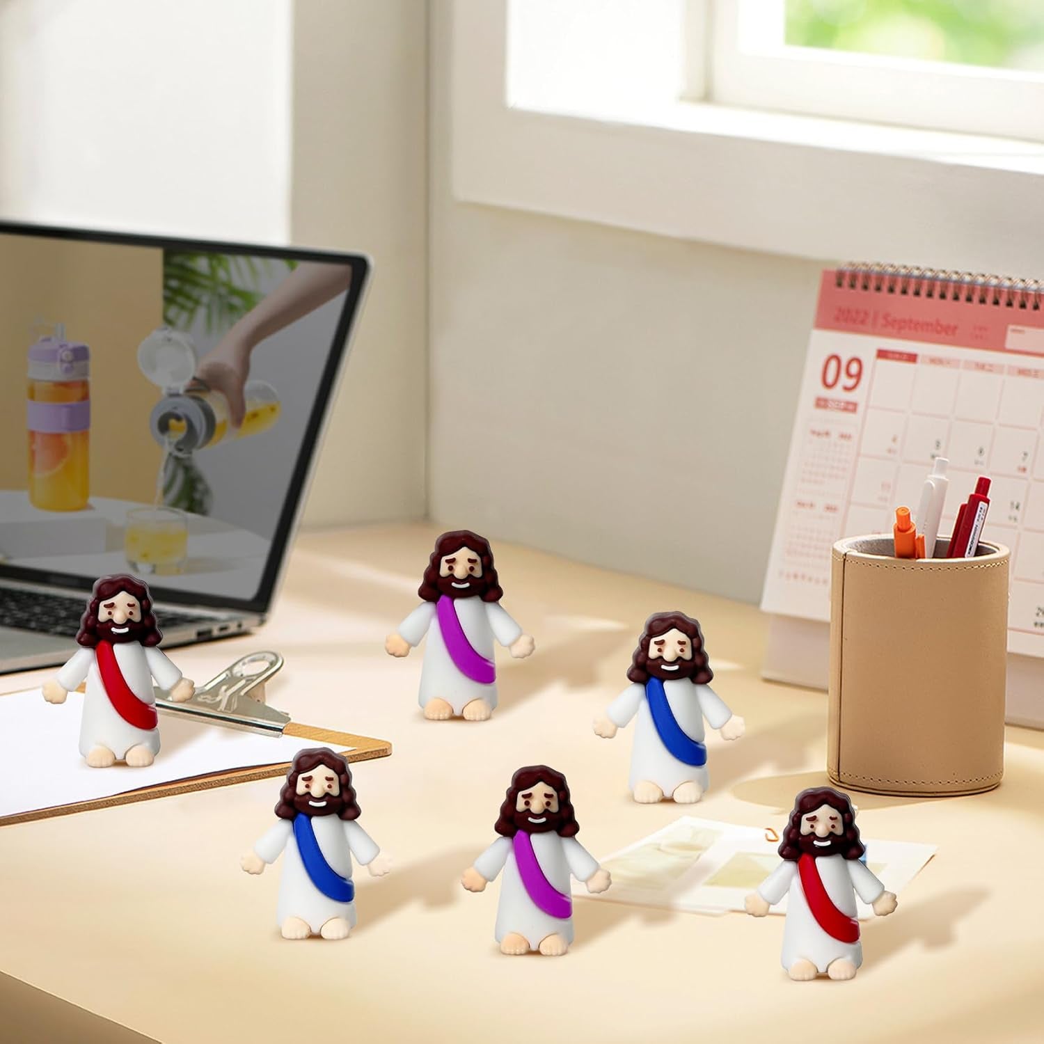 30Pcs Little Jesus Figures, Set of 30Pcs Action Figures Mini Jesus Figurines in Bulk, Tiny Jesus Figures to Hide and Seek Religious Gifts for Easter Egg Stuffers Fillers