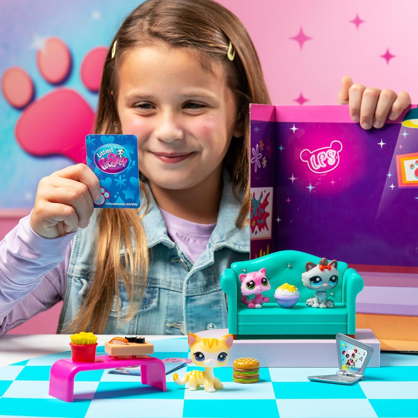 - Diner Dash Play Pack, Gen 7 Authentic LPS Bobble Head Toy Figure, Collectible Toy Animal, Ages 4+
