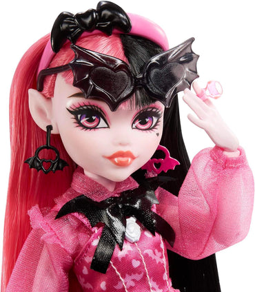 Monster High Doll, Draculaura with Pink & Black Hair in Signature Look with Fashion Accessories & Pet Bat Count Fabulous