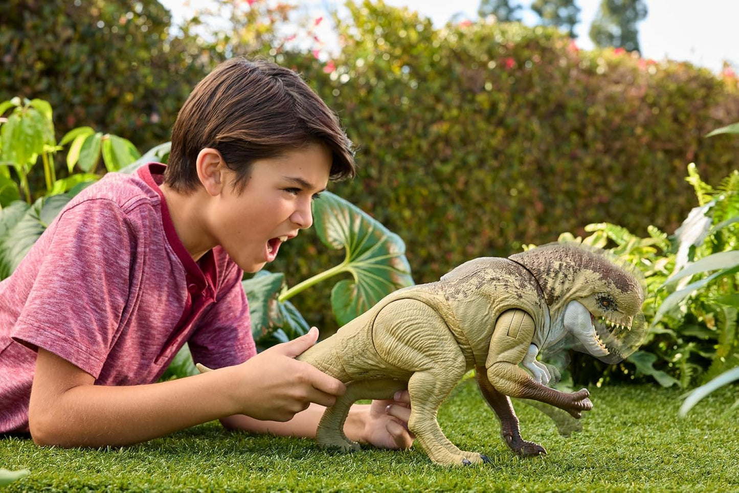 Jurassic World Rebirth Villain Dino Action Figure – 22" Rumble ’N Rampage Dinosaur Toy with 2 Attacks