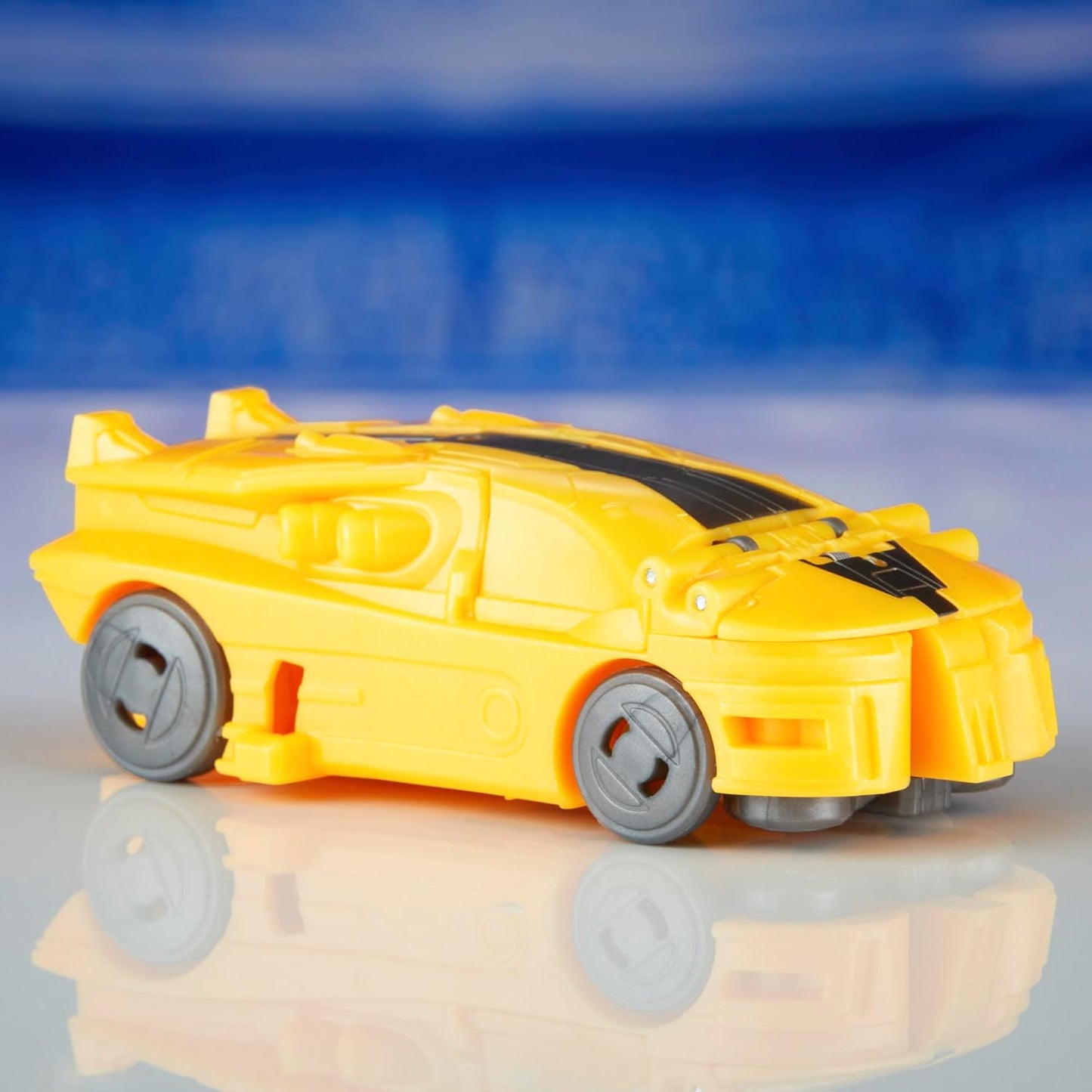 : One Cog Changer Bumblebee (B-127) & Airachnid, 4-Inch Robot Action Figures, Interactive Toys for Boys & Girls Ages 6 and Up