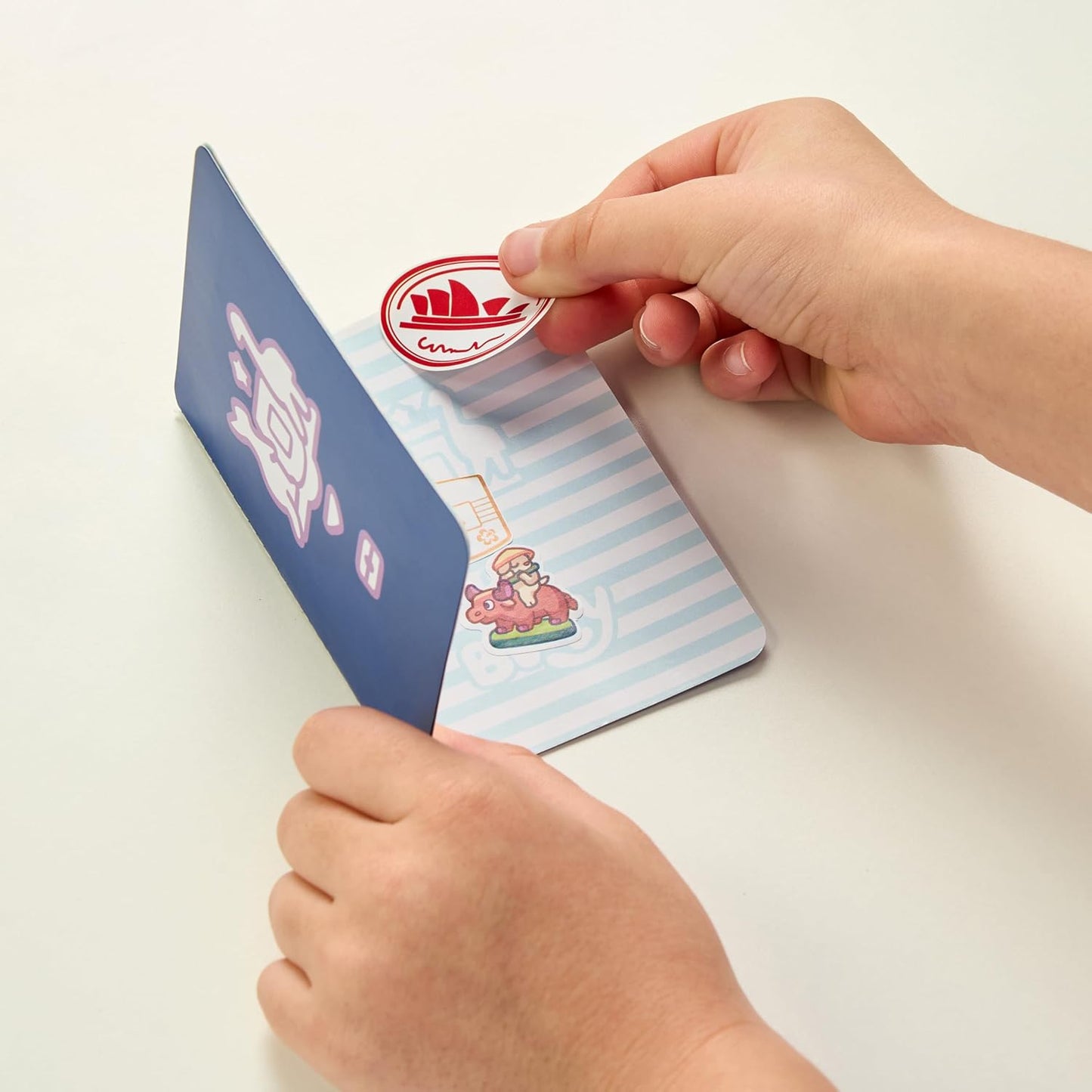 Bluey 3-in-1 Transforming Plane Playset, 25+ Sounds and Phrases, Toys for Kids 3-6 Years