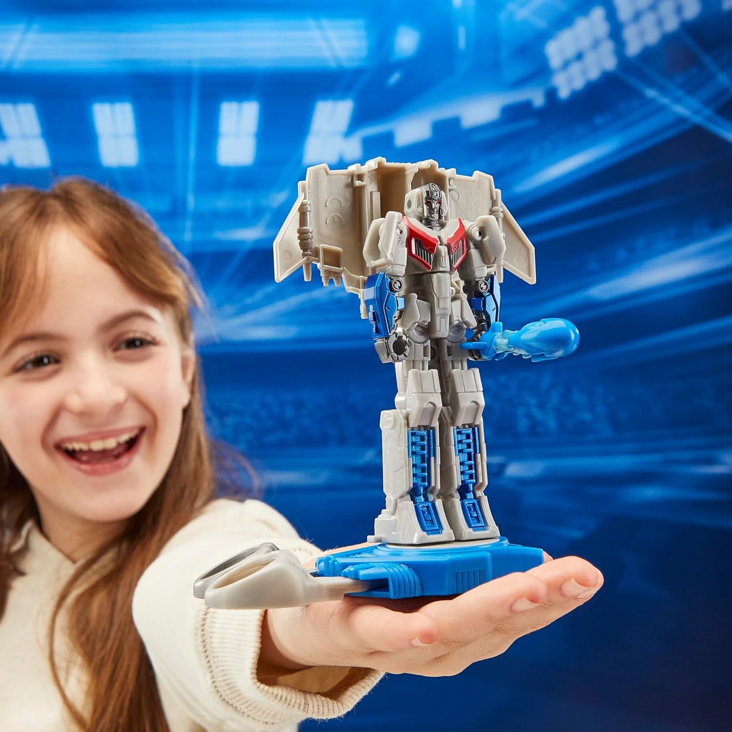 One Robot Battlers Starscream, 4.5-Inch Robot Action Figure, Interactive Toys for Boys and Girls Ages 6 and Up
