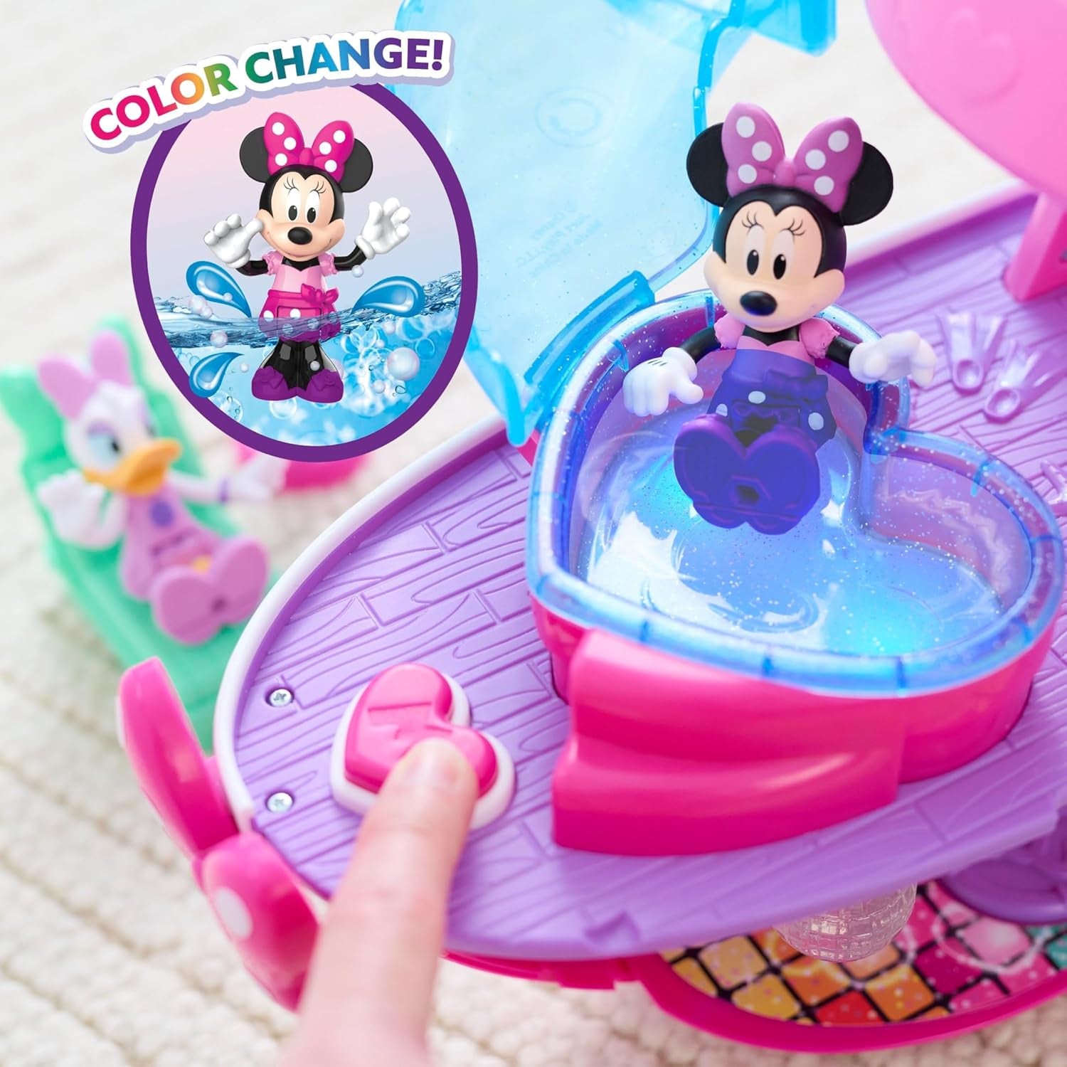 Disney Junior  Mouse Bowdazzling Yacht, Lights and Sounds, 16-Piece Playset with Figures, Pink, Boat, Bonus Pieces, Kids Toys for Ages 3 up by