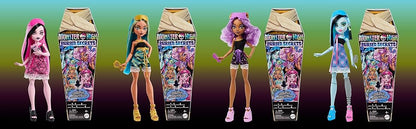Monster High Buried Secrets Dolls and Accessories, Cozy Creepover Theme with Mystery Doll and 5 Unboxing Surprises (Characters May Vary)