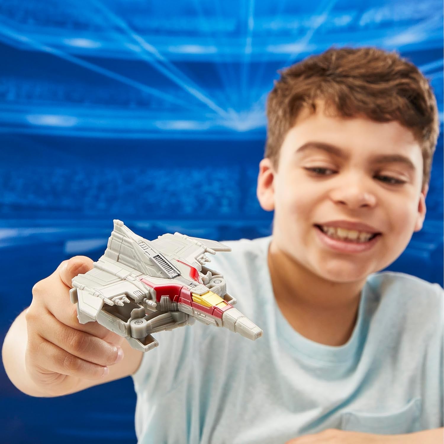 One Robot Battlers Starscream, 4.5-Inch Robot Action Figure, Interactive Toys for Boys and Girls Ages 6 and Up